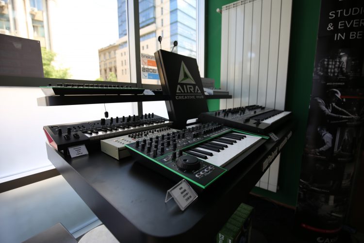 Music and More Singurul dealer AIRA CREATIVE HUB din Romania