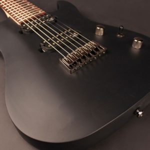 CORT lansează noul model de chitară electrică bariton cu 7 corzi KX257B!