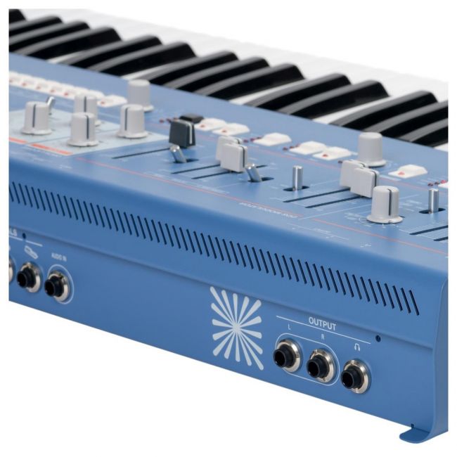 UDO Super 6 Blue - Sintetizator Polyphonic Binaural Hybrid