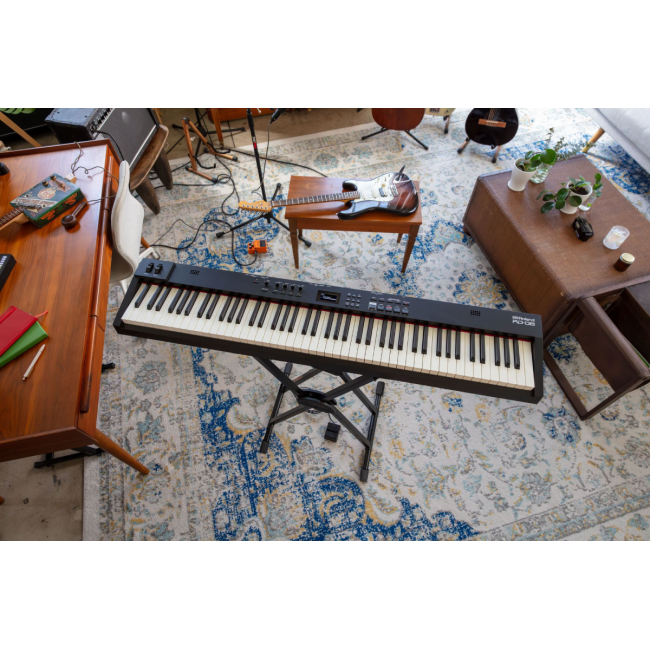 Roland RD-08 Digital Stage Piano - Pian digital si Husa de transport
