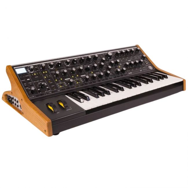 Inchiriere - MOOG Subsequent 37, sintetizator